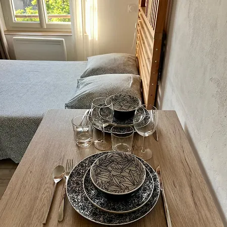 Au Calme Avec Parking Prive A 5min Du Centre Apartment