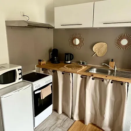 Au Calme Avec Parking Prive A 5min Du Centre Apartment